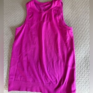 Women’s Lululemon swiftly muscle top. Not sure size, probably 4